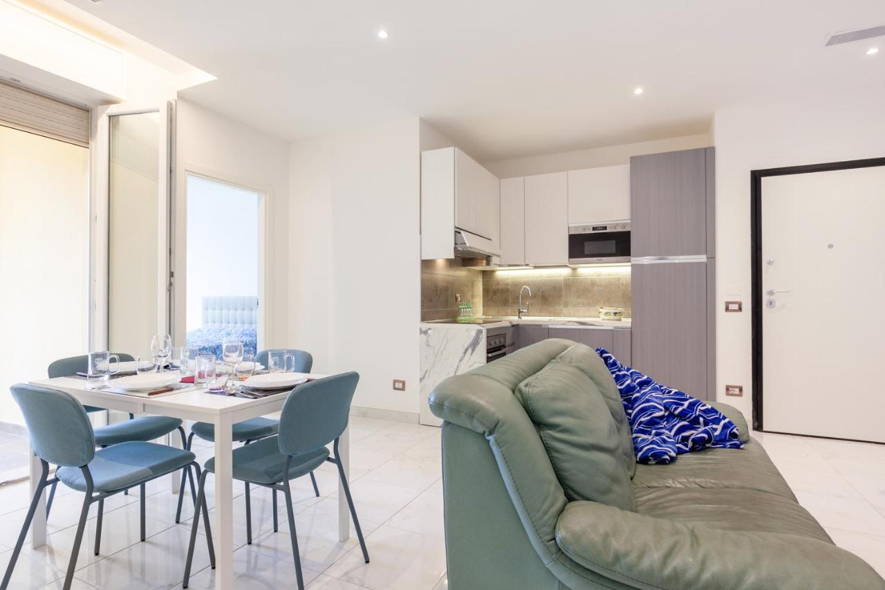 Seaside Flat With Swimming Pool And Private Parking Apartamento Calambrone Exterior foto