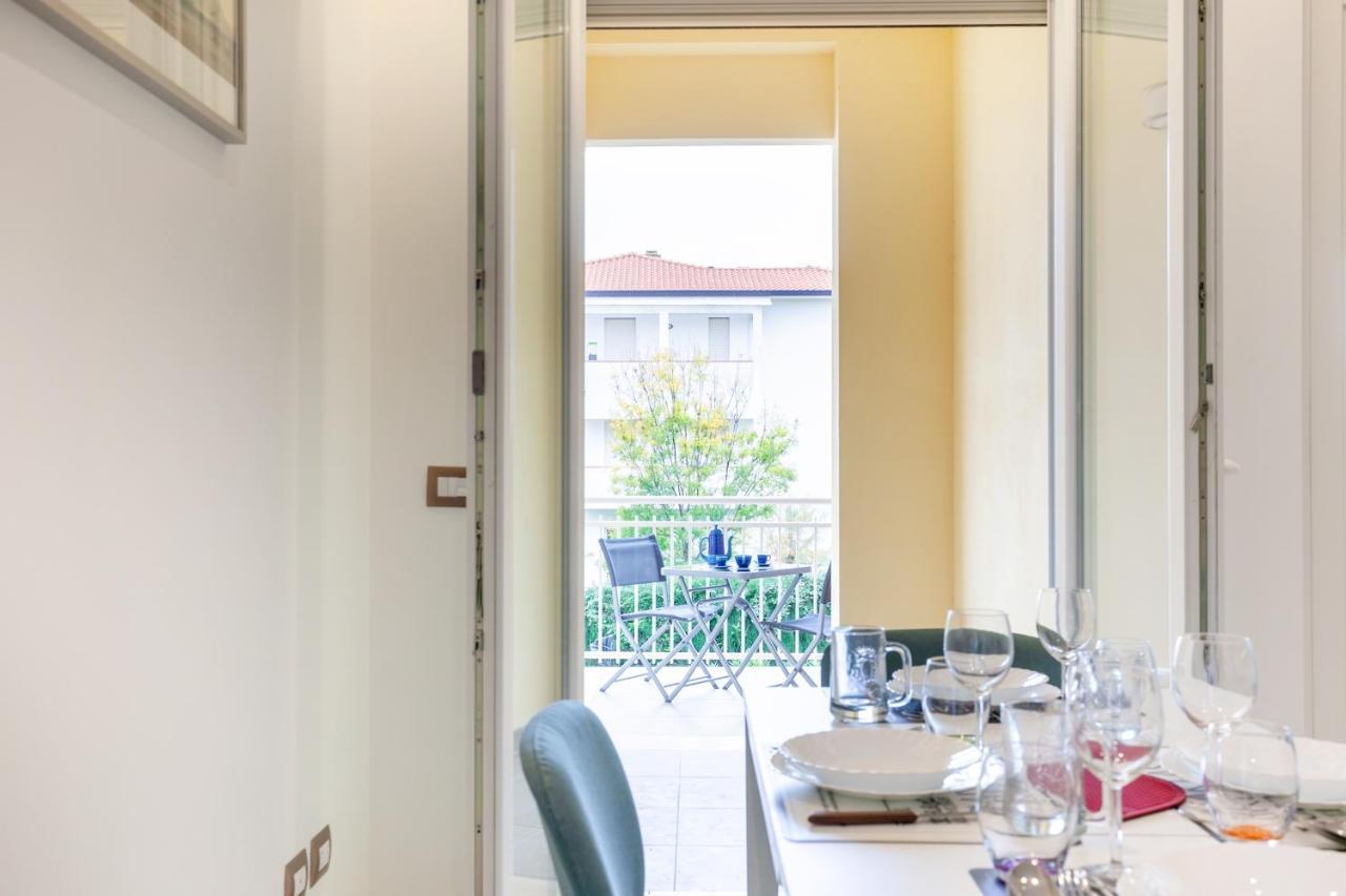 Seaside Flat With Swimming Pool And Private Parking Apartamento Calambrone Exterior foto